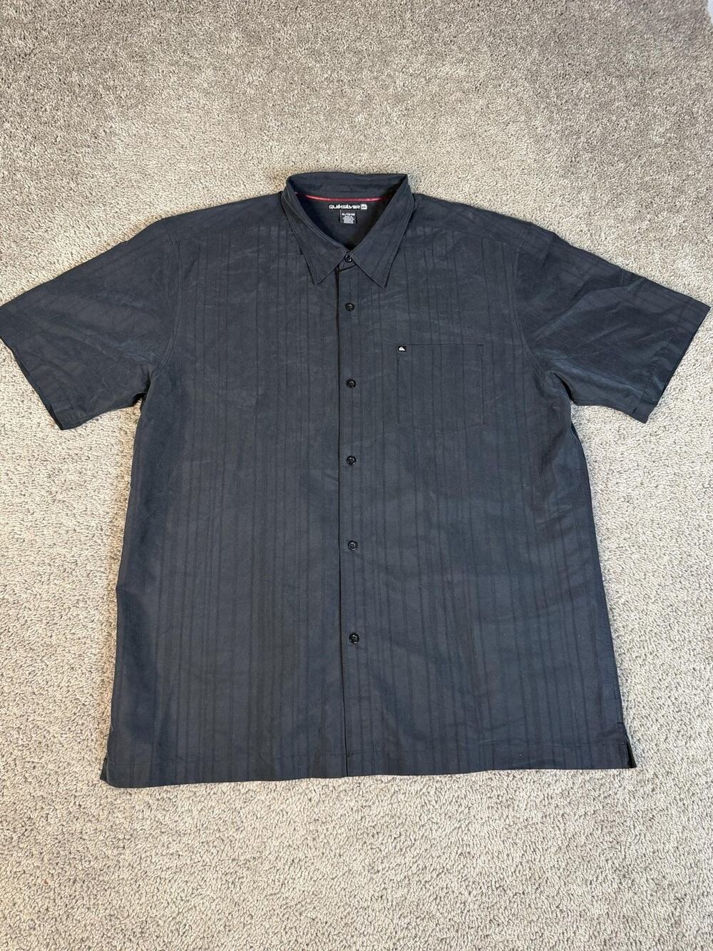Quiksilver Shirt Mens XL Black Short Sleeve Button Up Rayon Relaxed Pocket